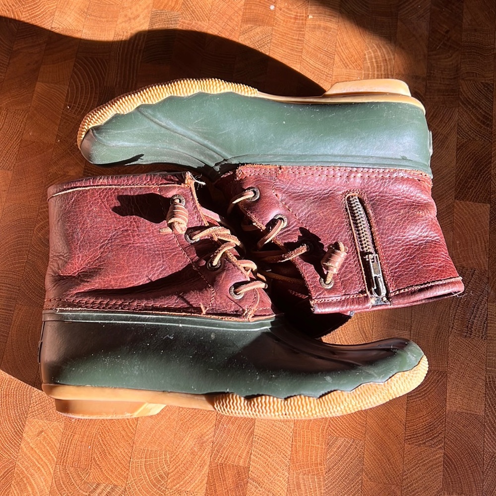 Sperry Original Duck Boots Size 7 Green